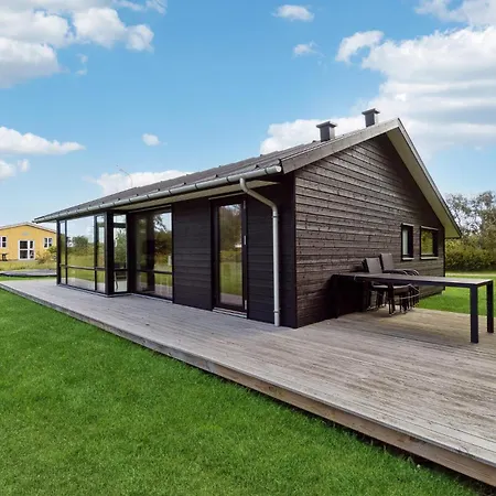 3 Bedroom Amazing In Holiday home *